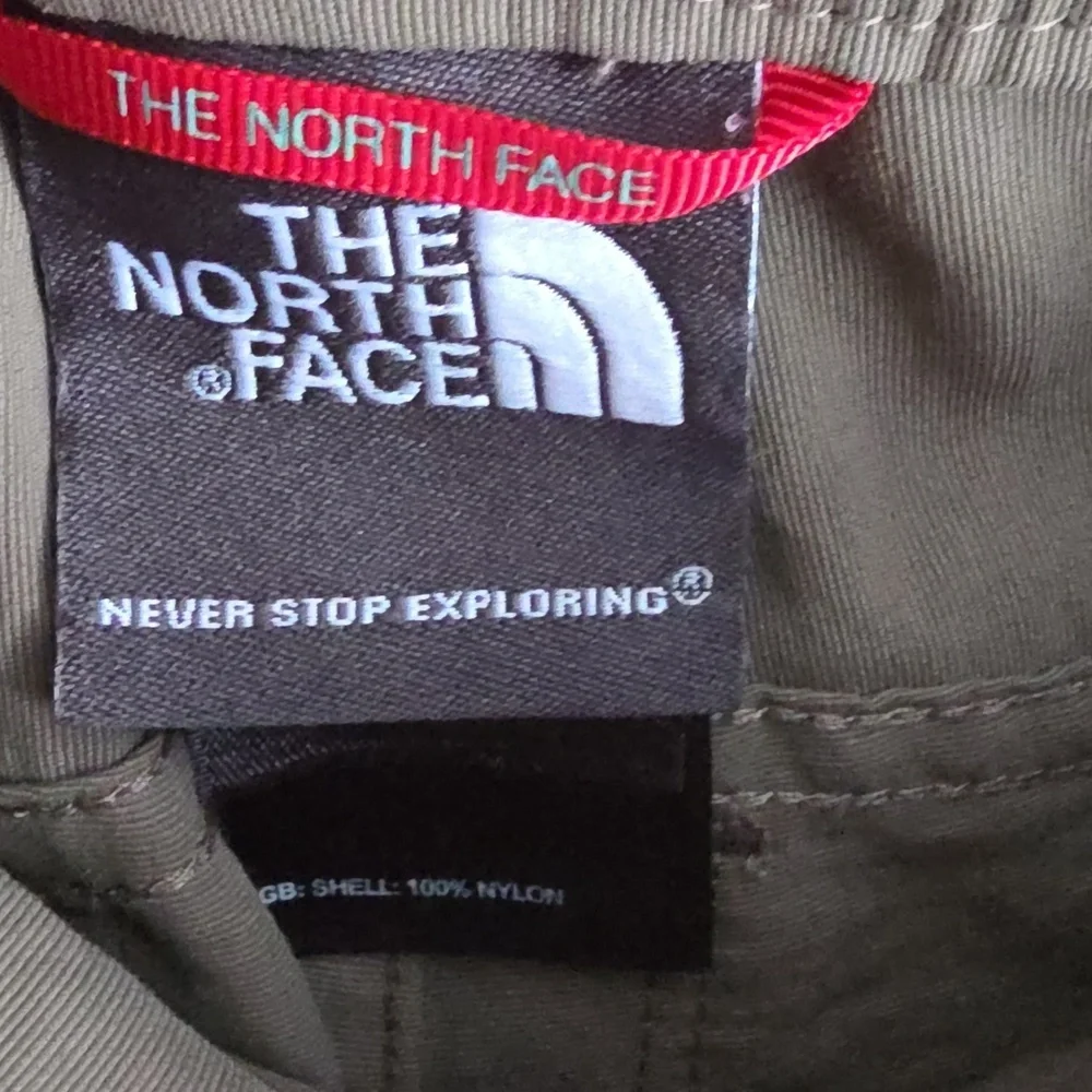 THE NORTH FACE | olive green nylon hiking shorts Mens Sz 32